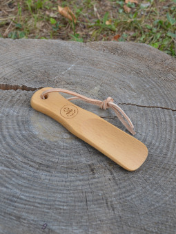 Lesena žlica za obuvanje...